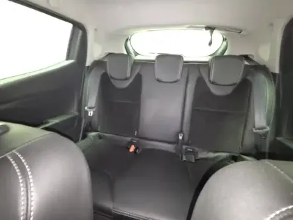 Photo 10 Renault Clio  dCi 90 E6C EDC