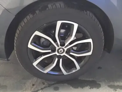 Photo 36 Renault Clio  dCi 90 E6C EDC