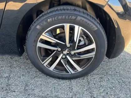 Photo 26 Peugeot 208  PureTech 100 S&S BVM6