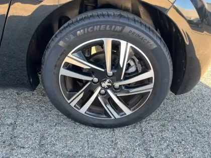 Photo 10 Peugeot 208  PureTech 100 S&S BVM6