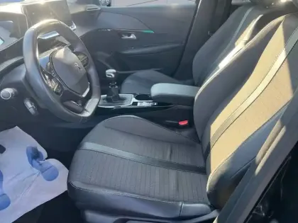 Photo 8 Peugeot 208  PureTech 100 S&S BVM6