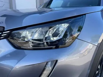 Photo 10 Peugeot 2008  PureTech 130 S&S EAT8