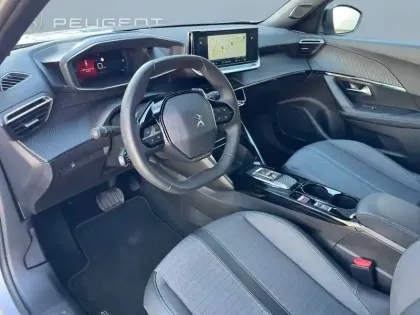 Photo 15 Peugeot 2008  PureTech 130 S&S EAT8