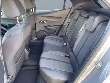 Photo 14 Peugeot 2008  PureTech 130 S&S EAT8