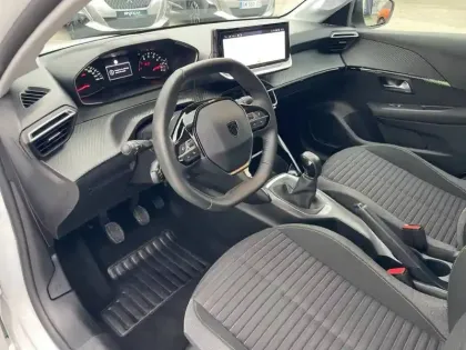 Photo 31 Peugeot 208  PureTech 75 S&S BVM5