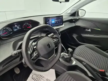 Photo 26 Peugeot 208  PureTech 75 S&S BVM5