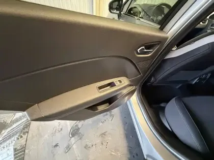 Photo 19 Renault Captur  E-Tech 145 - 21