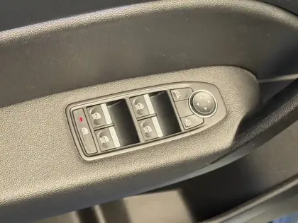 Photo 17 Renault Captur  E-Tech 145 - 21