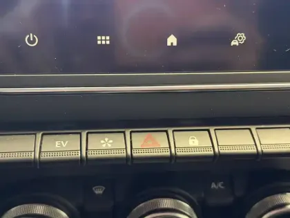 Photo 36 Renault Captur  E-Tech 145 - 21