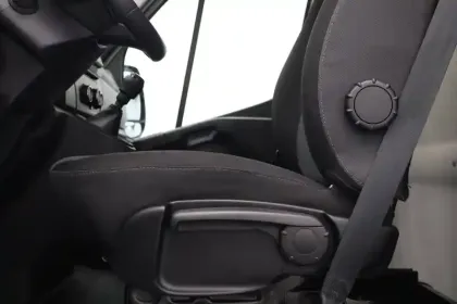 Photo 60 Renault Master  FGN TRAC F3500 L2H2 BLUE DCI 135