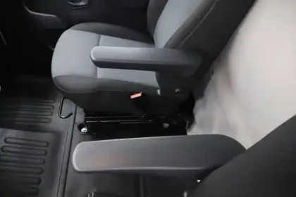 Photo 53 Renault Master  FGN TRAC F3500 L2H2 BLUE DCI 135