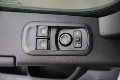 Photo 61 Renault Master  FGN TRAC F3500 L2H2 BLUE DCI 135