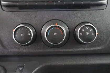 Photo 91 Renault Master  FGN TRAC F3500 L2H2 BLUE DCI 135