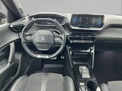 Photo 32 Peugeot 2008  Electrique 136 ch