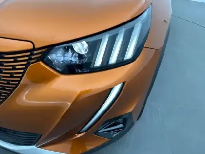 Photo 40 Peugeot 2008  Electrique 136 ch