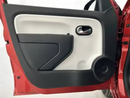 Photo 23 Renault Twingo  III E-Tech