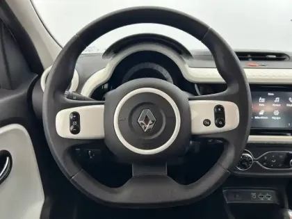 Photo 27 Renault Twingo  III E-Tech