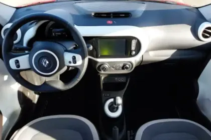 Photo 12 Renault Twingo  III E-Tech