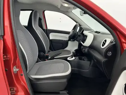 Photo 26 Renault Twingo  III E-Tech