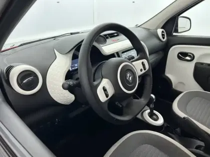 Photo 22 Renault Twingo  III E-Tech