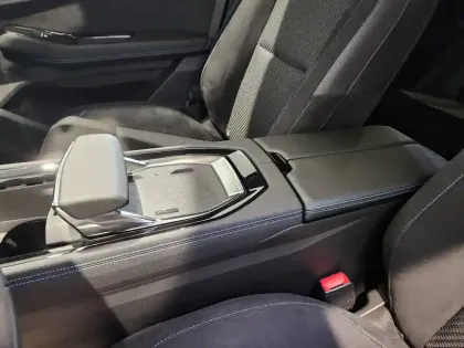 Photo 33 Renault Espace  E-Tech full hybrid 200 GSR2