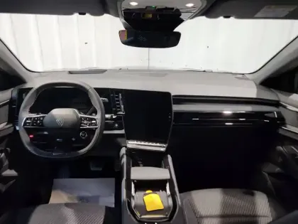 Photo 16 Renault Espace  E-Tech full hybrid 200 GSR2