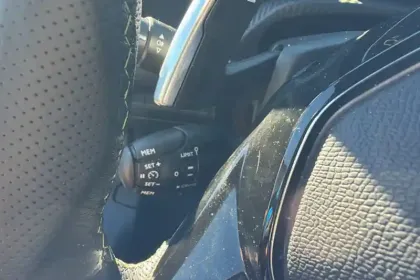 Photo 20 Peugeot 2008  Hybrid 136 e-DCS6