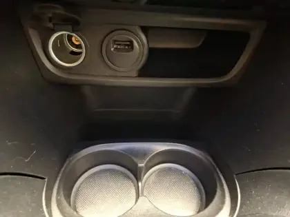 Photo 26 Peugeot 2008  BlueHDi 100ch S&S BVM5