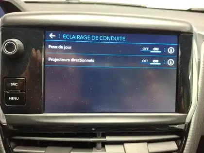 Photo 33 Peugeot 2008  BlueHDi 100ch S&S BVM5