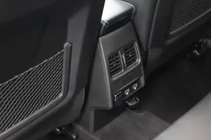 Photo 129 Renault Arkana  E-Tech 145 - 23