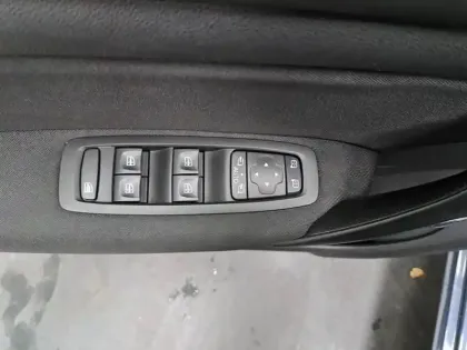 Photo 26 Renault Megane Mégane IV Berline Blue dCi 115 - 21N