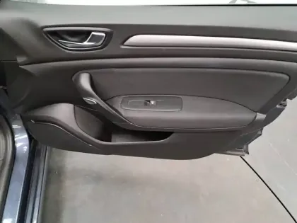 Photo 23 Renault Megane Mégane IV Berline Blue dCi 115 - 21N