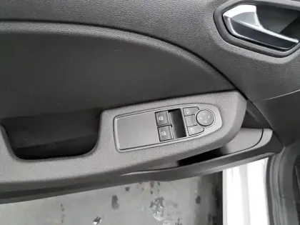 Photo 25 Renault Clio  TCe 90 X-Tronic - 21