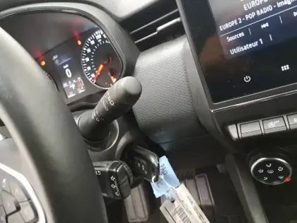 Photo 27 Renault Clio  TCe 90 X-Tronic - 21