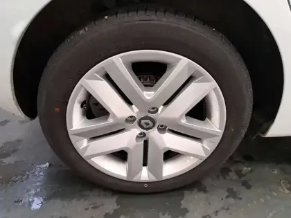 Photo 13 Renault Clio  TCe 90 X-Tronic - 21