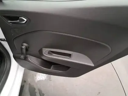 Photo 20 Renault Clio  TCe 90 X-Tronic - 21