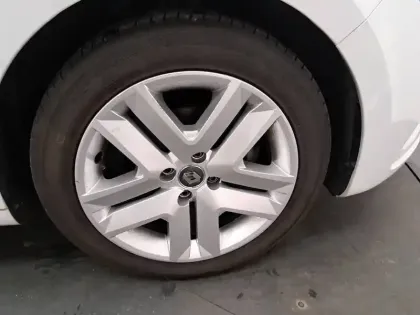 Photo 14 Renault Clio  TCe 90 X-Tronic - 21