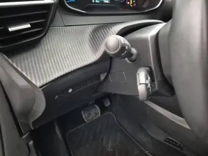 Photo 46 Peugeot 2008  Electrique 136 ch