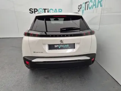 Photo 52 Peugeot 2008  Electrique 136 ch