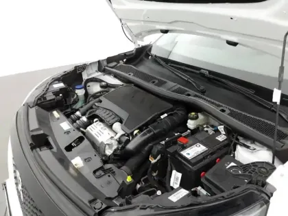 Photo 14 Peugeot 2008  PureTech 130 S&S EAT8