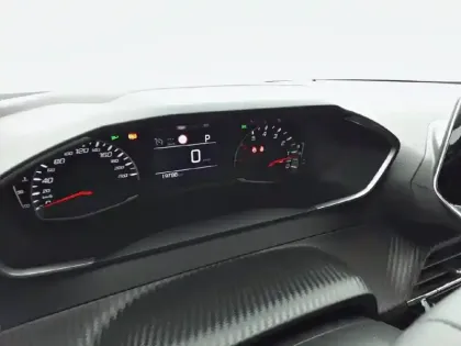 Photo 9 Peugeot 2008  PureTech 130 S&S EAT8