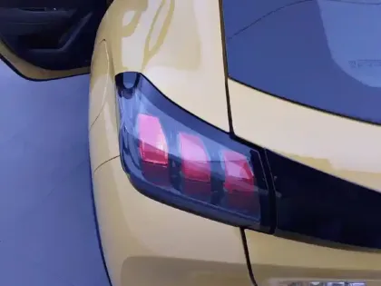 Photo 16 Peugeot 208  Electrique 50 kWh 136ch