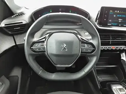 Photo 8 Peugeot 208  Electrique 50 kWh 136ch