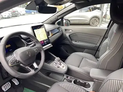 Photo 8 Renault Symbioz  E-Tech full hybrid 145