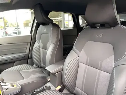 Photo 9 Renault Symbioz  E-Tech full hybrid 145