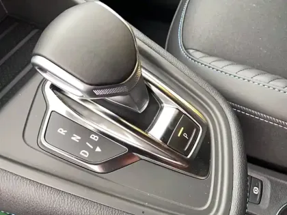 Photo 33 Renault Symbioz  E-Tech full hybrid 145