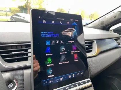 Photo 28 Renault Symbioz  E-Tech full hybrid 145