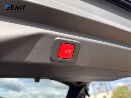 Photo 52 Peugeot 3008  Hybrid 136 e-DCS6