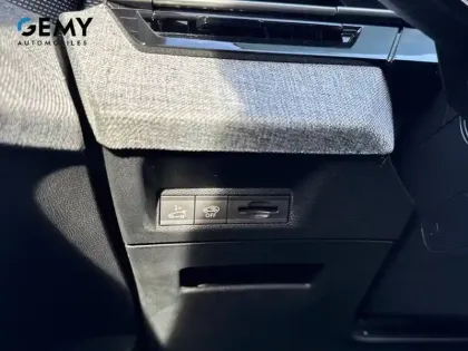 Photo 55 Peugeot 3008  Hybrid 136 e-DCS6