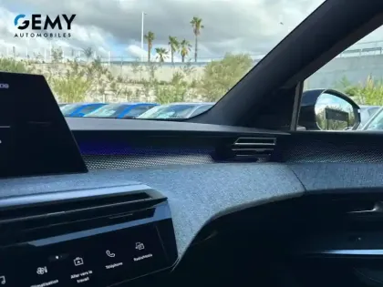 Photo 56 Peugeot 3008  Hybrid 136 e-DCS6